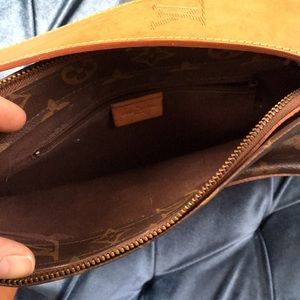 Louis V bag shoulder